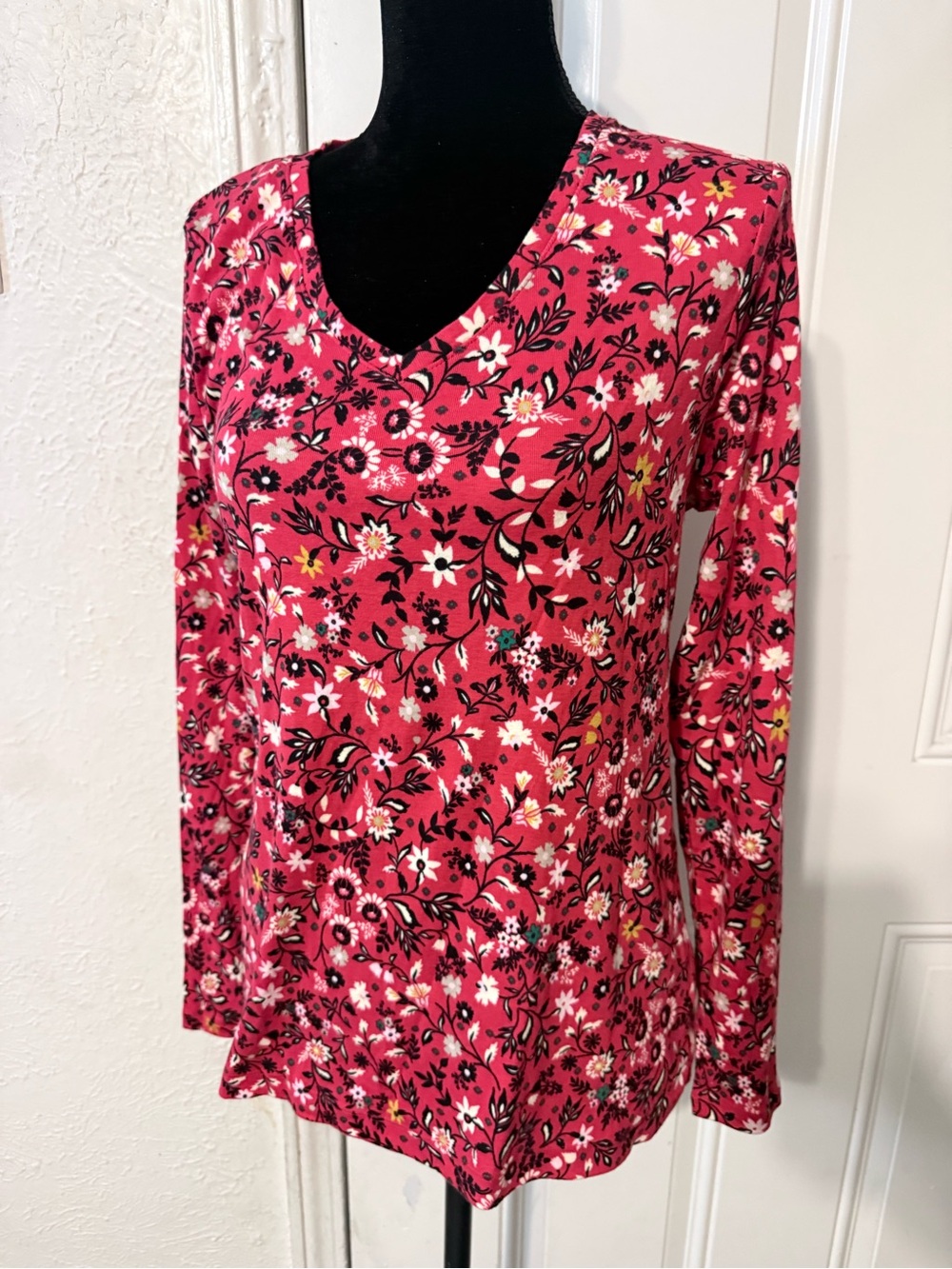 croft & barrow Pink Floral V-Neck Long Sleeve Top